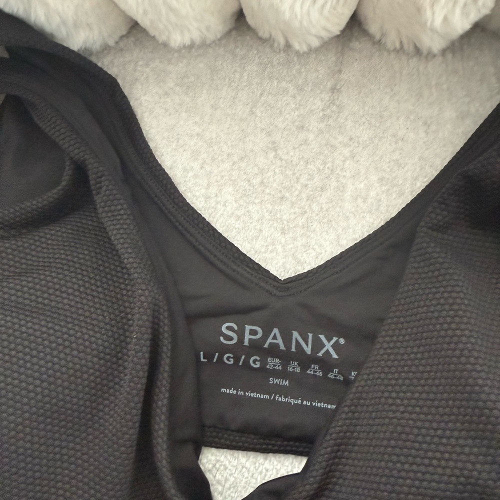 SPANX Black Pique Plunge Bikini Top Size L - Picture 5 of 6